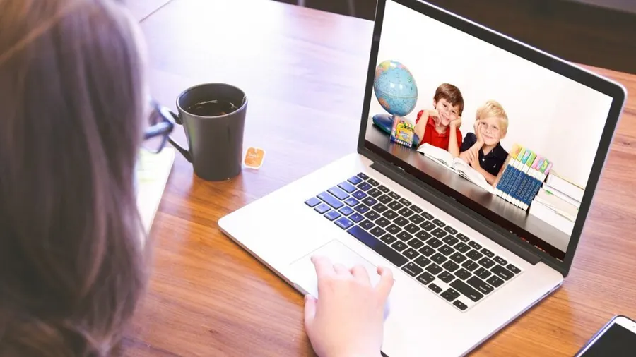 Student learning on a laptop during a 1:1 virtual tutoring session